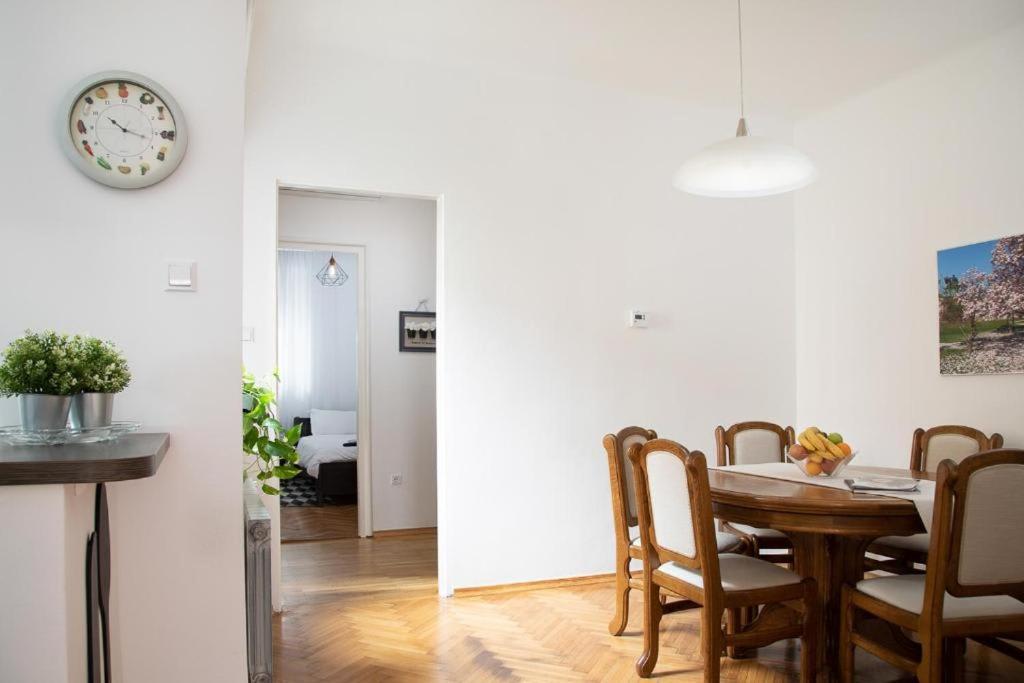 Lea And Maks'S City Apartment Urban Stay Zagabria Esterno foto